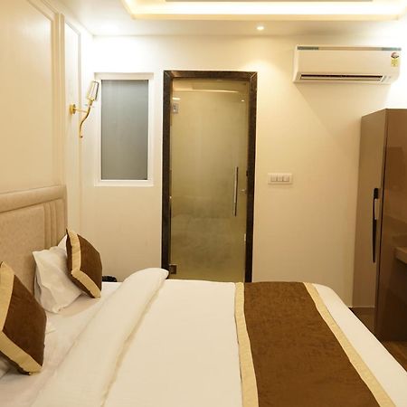 Hotel Kartar Grand 坎普尔 外观 照片