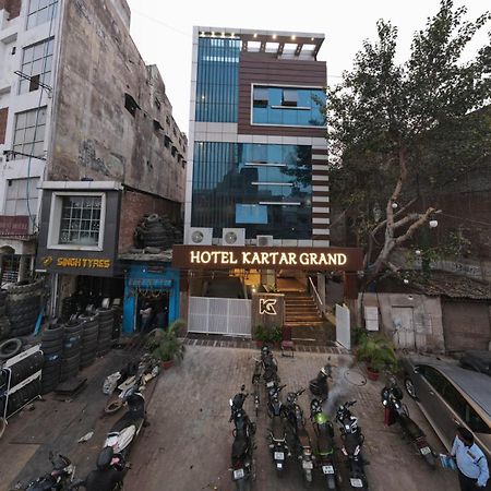 Hotel Kartar Grand 坎普尔 外观 照片