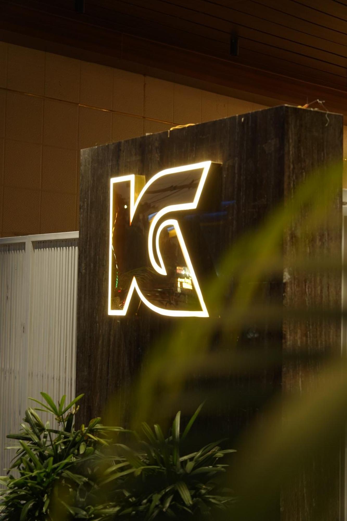 Hotel Kartar Grand 坎普尔 外观 照片