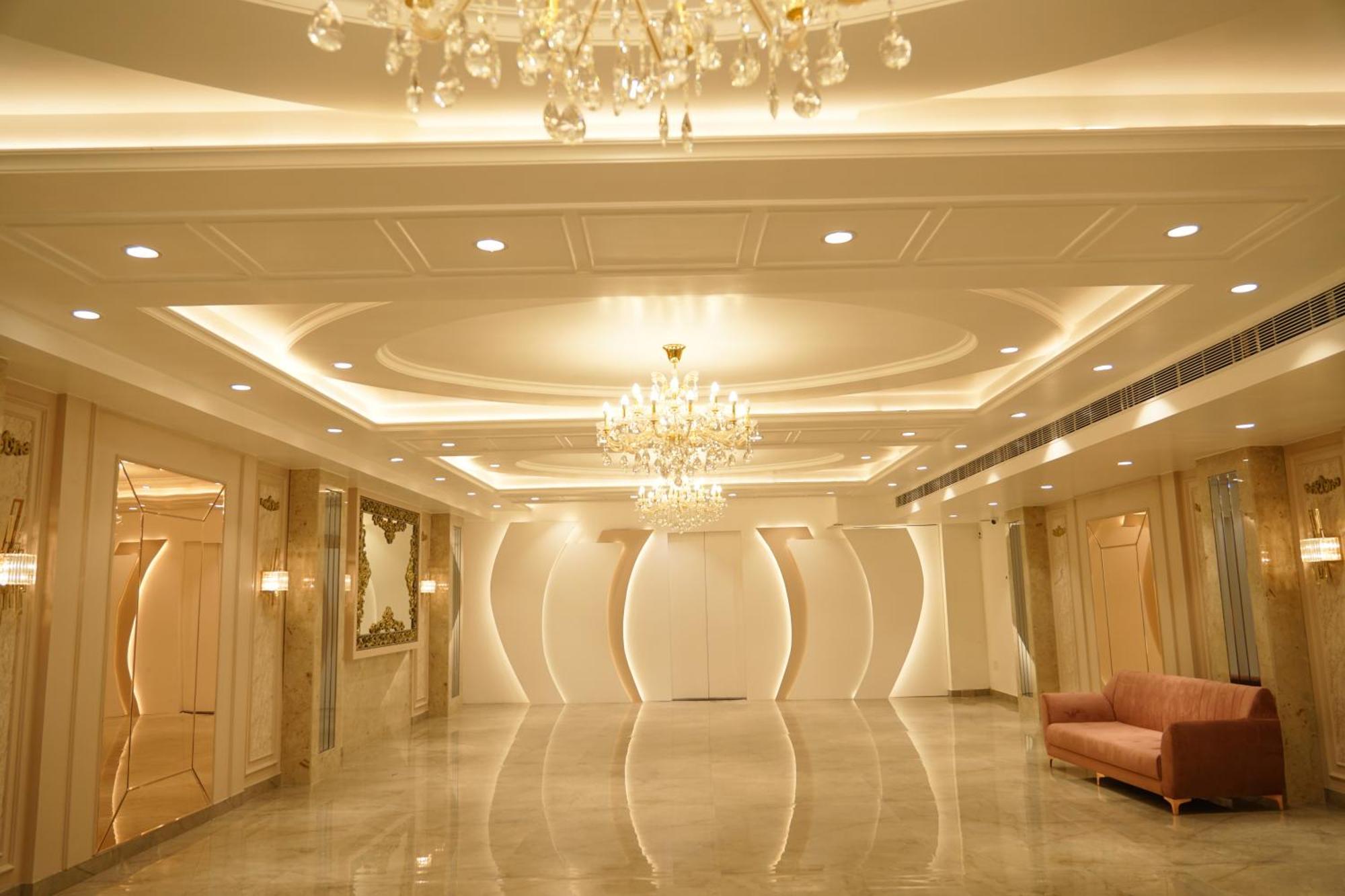 Hotel Kartar Grand 坎普尔 外观 照片